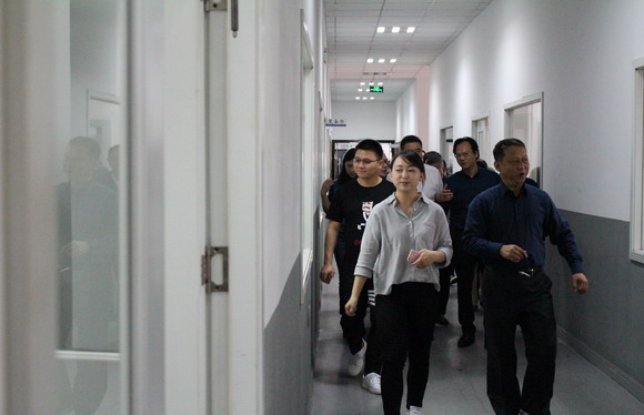 The Overseas Executive Class of Shanghai Jiao Tong University visited and provided guidance(pic2)