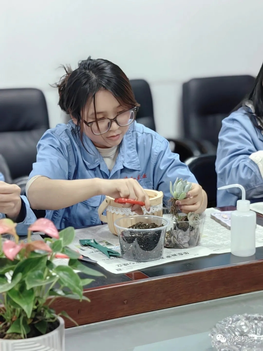 【 Employee Activity 】 Enjoy the Time, DIY Succulent Mothers Day event(pic4)