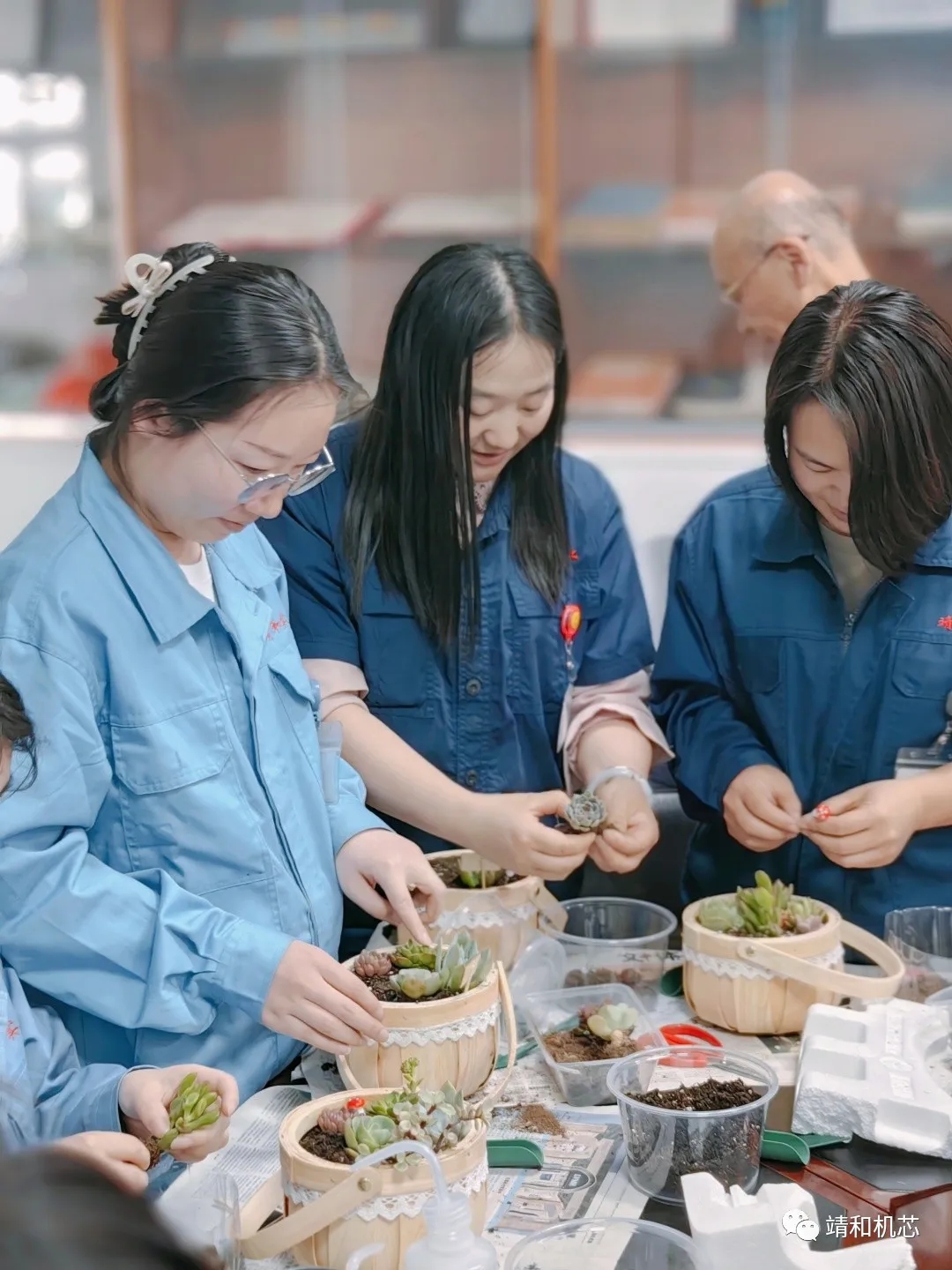 【 Employee Activity 】 Enjoy the Time, DIY Succulent Mothers Day event(pic6)